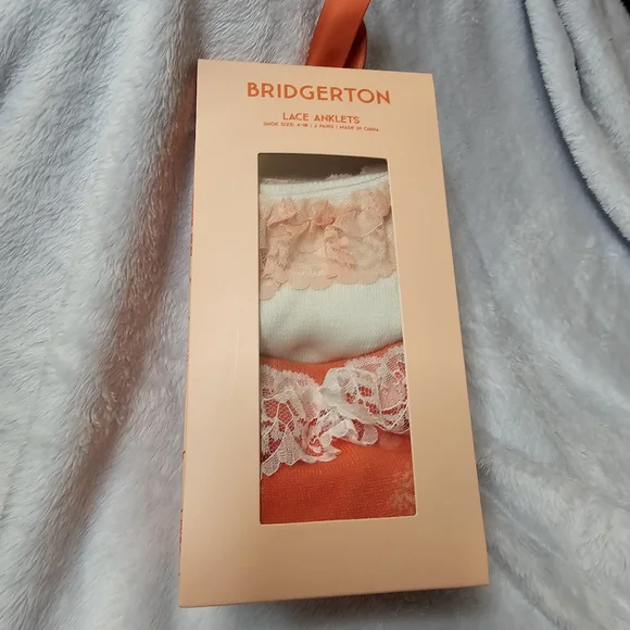 Bridgerton Lace Anklet Socks In Gift Box - Picture 2 of 6
